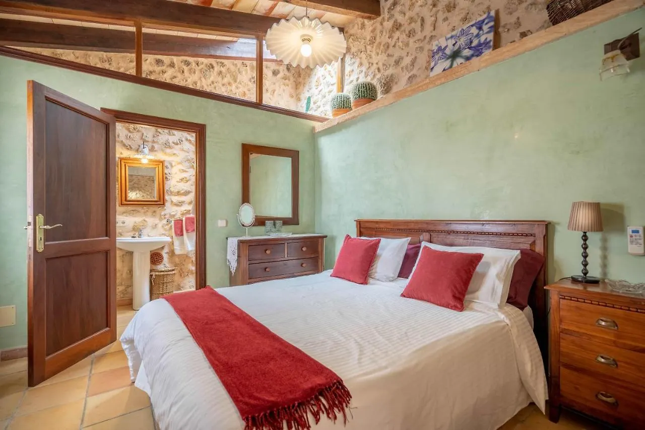 Can Pulit - Finca Romantica Para 2 Con Piscina Y Vistas En Selva  Spain