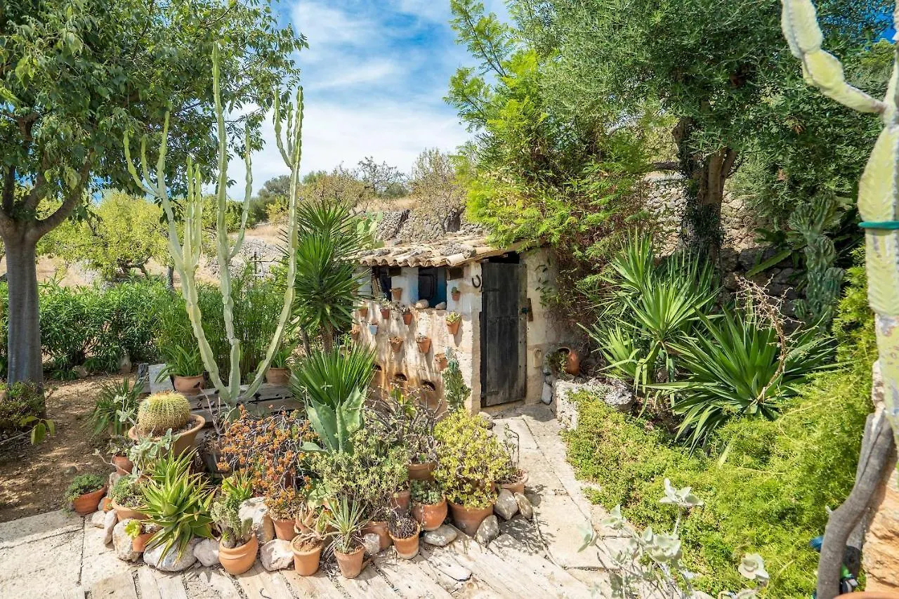 Can Pulit - Finca Romantica Para 2 Con Piscina Y Vistas En Selva  0*, Selva (Mallorca) Spain